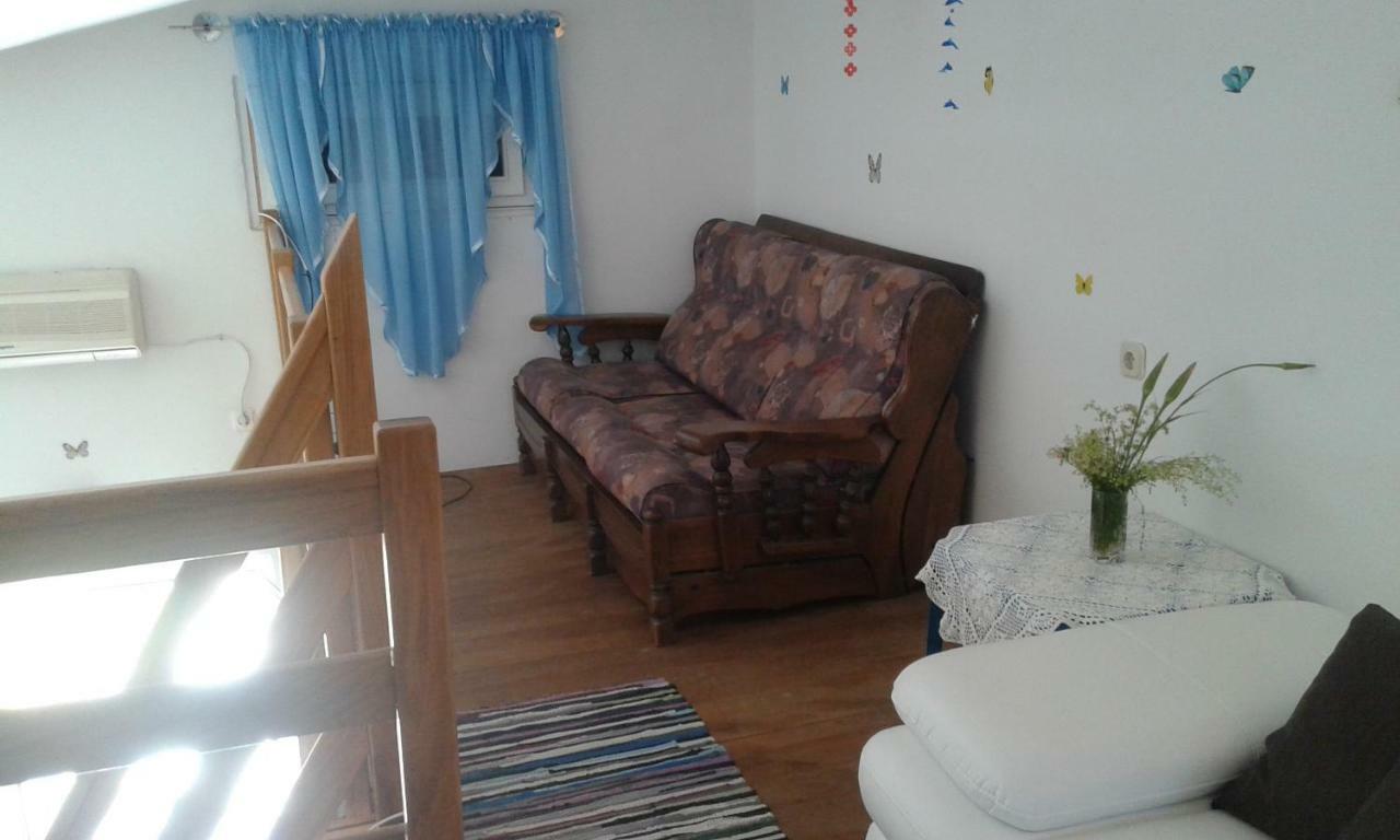 Apartmani Marija Starigrad Paklenica Exterior foto
